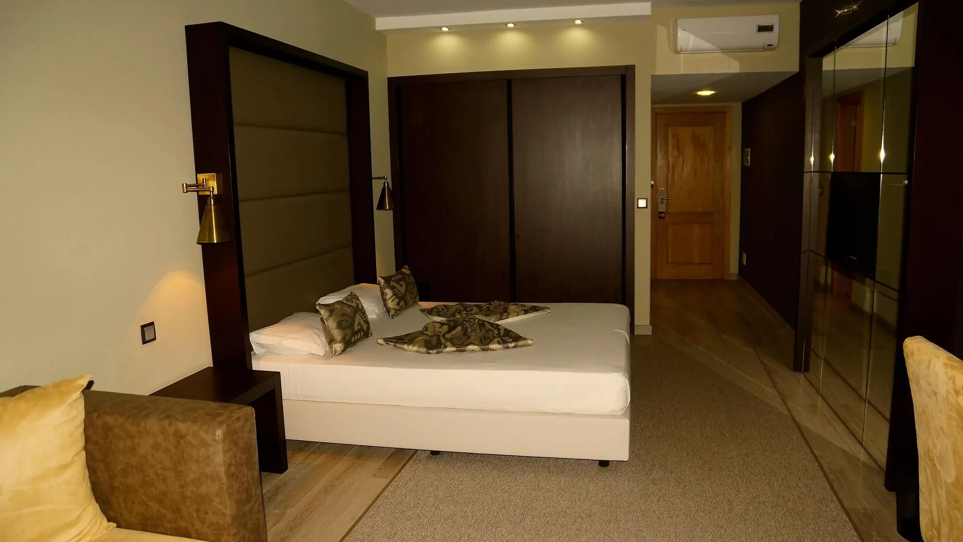 Hotel Praia Confort 3*,
